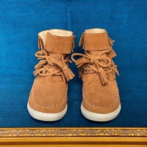 J/Slides Tan Poca Moccasin